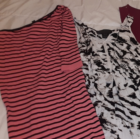 Five dresses - Picture 2 of 3